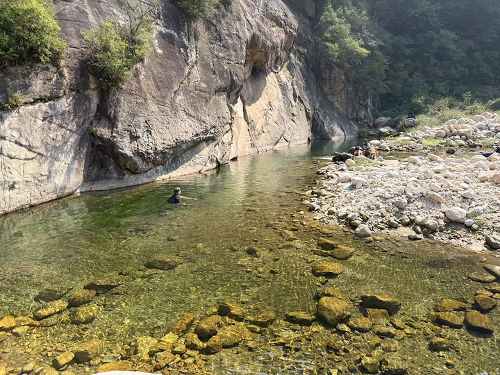 Yunmeng Gorge swim and explore, 2026/09/06—photo #8