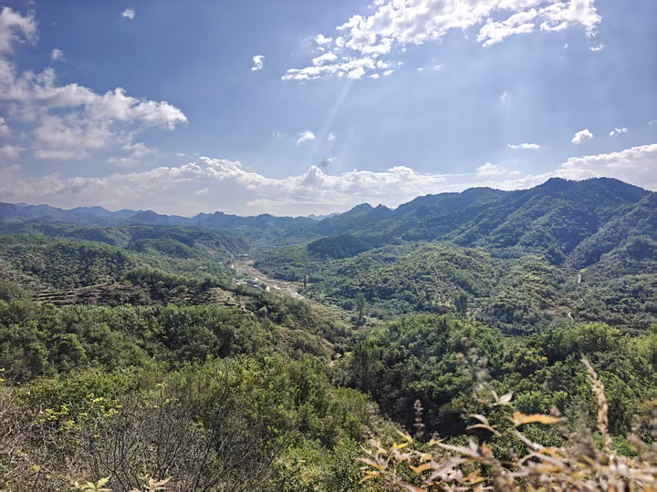 Qiangzilu ‘Bricks in the Wall’ hike, 2026/09/27—photo #1