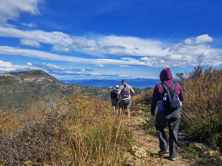Vulture Rock Ridge and the Old Pilgrims’ Trail hike, 2026/10/04—photo #1