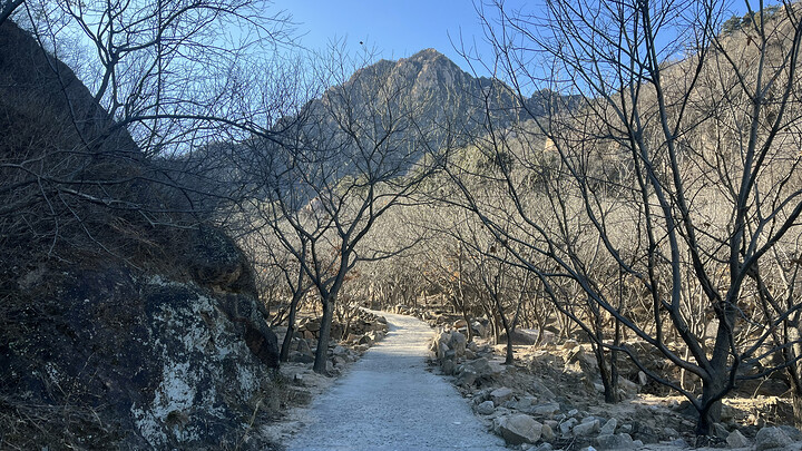 The approach to Big Black Mountain, with the peak seen in the distance