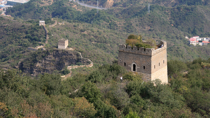 The three towers seen on the way up