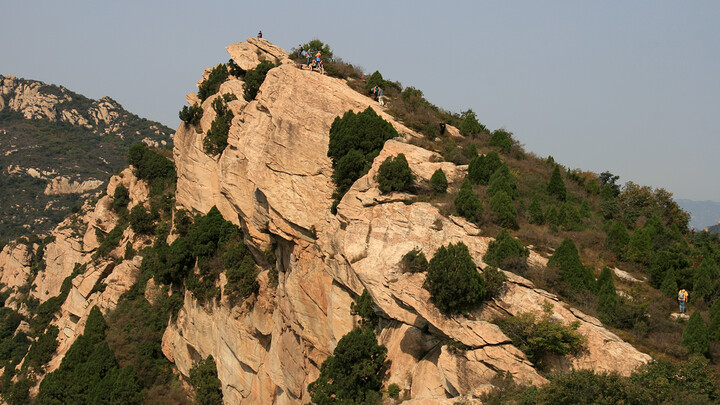 Cliffs near the Round Tower